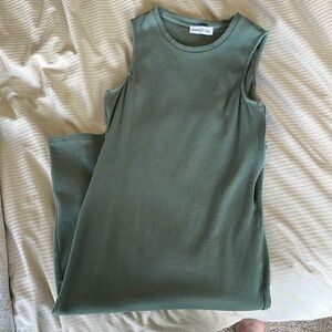 Legoe Heritage Sleeveless Green Midi Dress